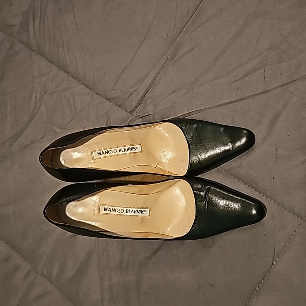 Manolo Blahnik Authentic - Picture 2 of 4